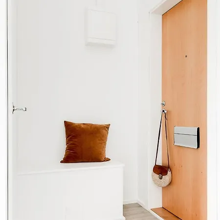 Апартаменты Stylish And Newly Renovated Downtown *
